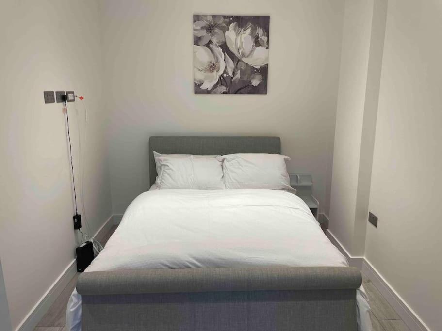 Stylish And Cosy 2 Bedroom Flat In Кройдон Экстерьер фото