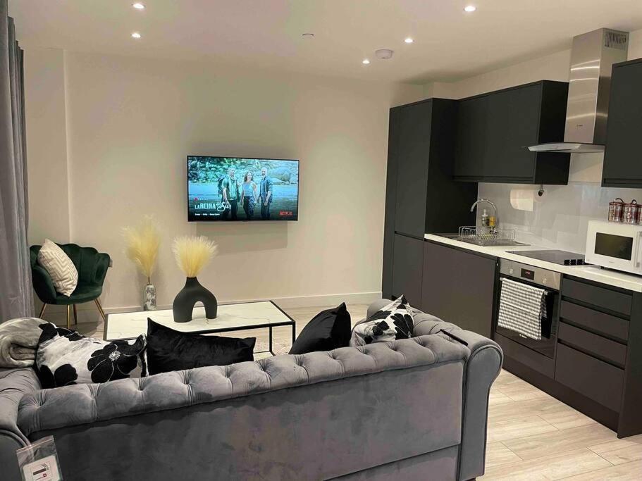 Stylish And Cosy 2 Bedroom Flat In Кройдон Экстерьер фото
